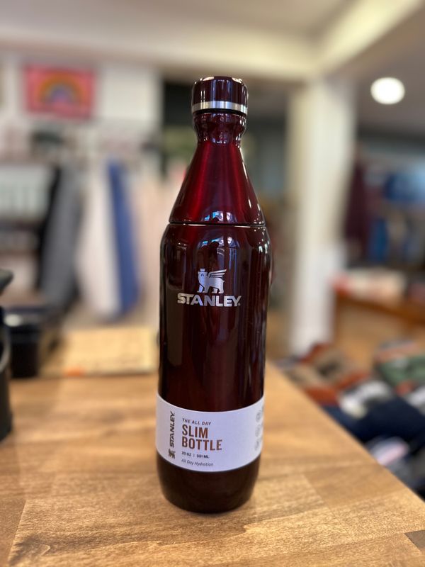 Stanley 20oz All Day Slim Bottle - Garnet Shine