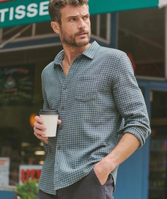 Marine Layer Classic Stretch Selvage Shirt in Green/Navy Gingham