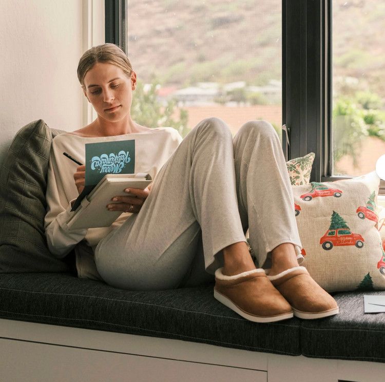 Olukai Mani - Tan / Golden Sand