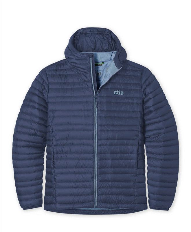 Stio Men&#39;s Pinion Down Hooded Jacket in Mountain Shadow