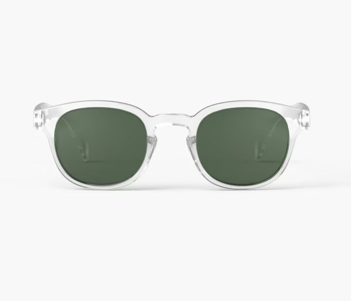 Izipizi Polarized Sunnies in Crystal with Green Lenses Shape #C