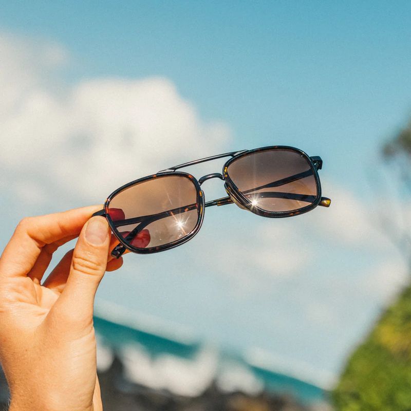 Sunski Estero in Tortoise Amber