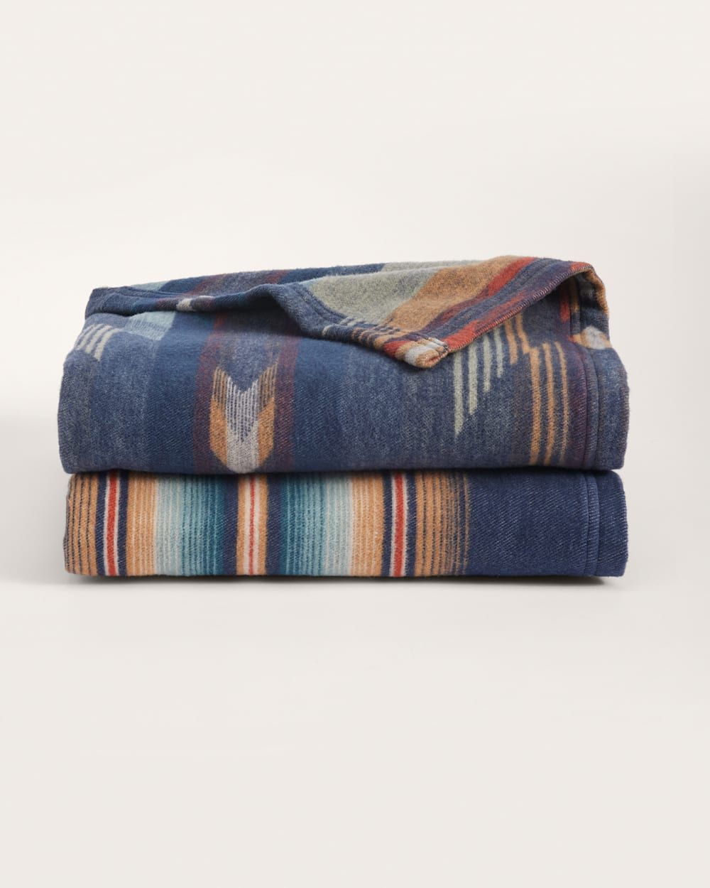 Pendleton Wyeth Falls Denim Organic Cotton Throw Gift Pack