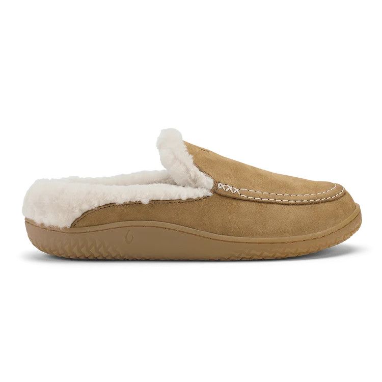 OluKai Nohea Kolo in Tan