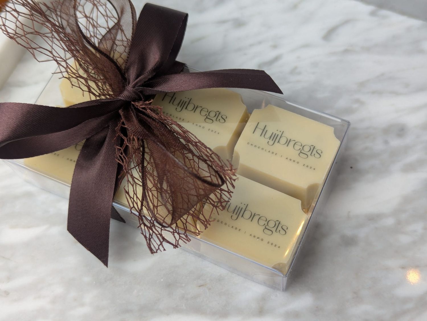 Maatwerk - logobonbons transfer verpakt