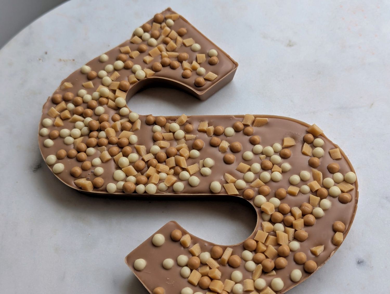 Chocoladeletter karamel zeezout