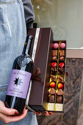 Wijn en chocolade - Luxe giftbox Wijn en chocolade - Luxe giftbox