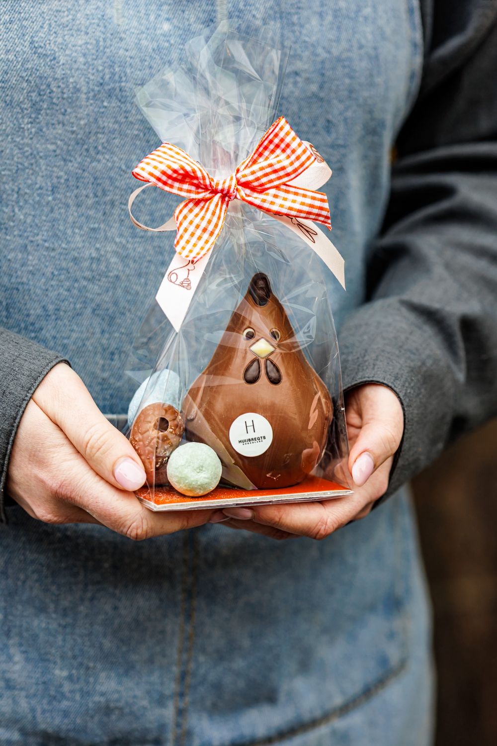 Kip met bonbon eitjes