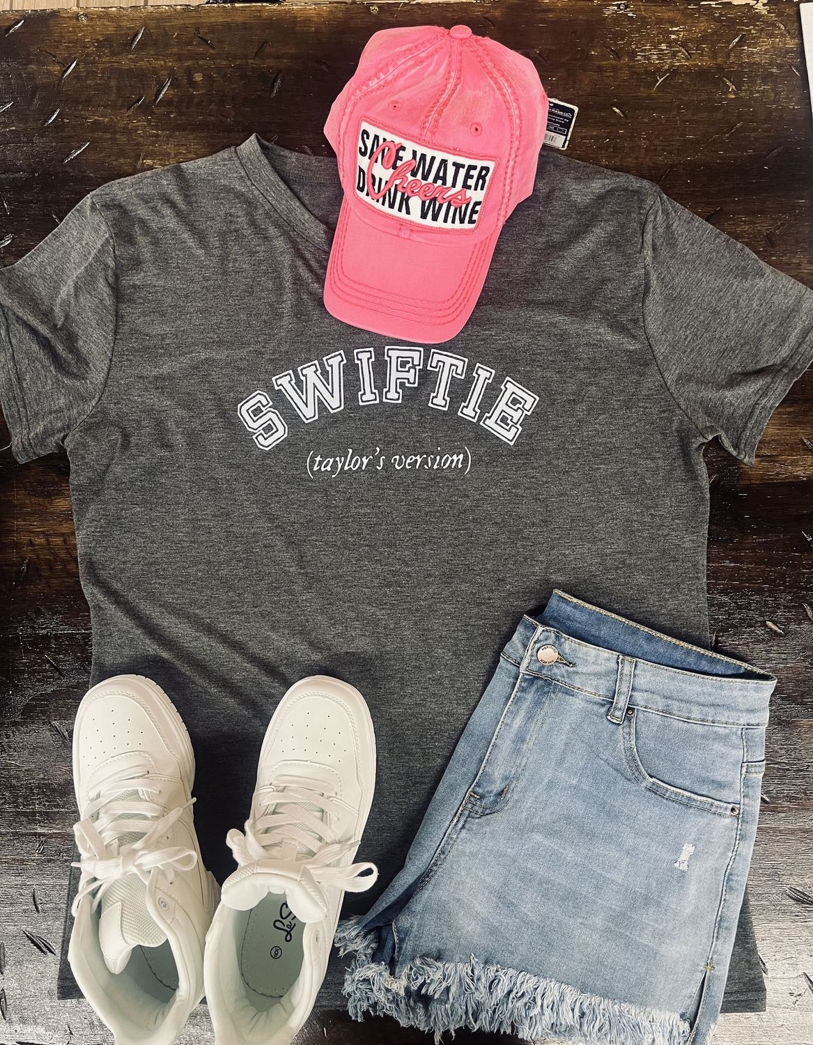 Swiftie (Taylor's Version) Tee