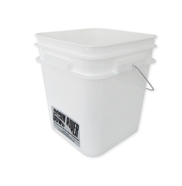 3.3 Gallon Square Bucket w/ Metal Handle
