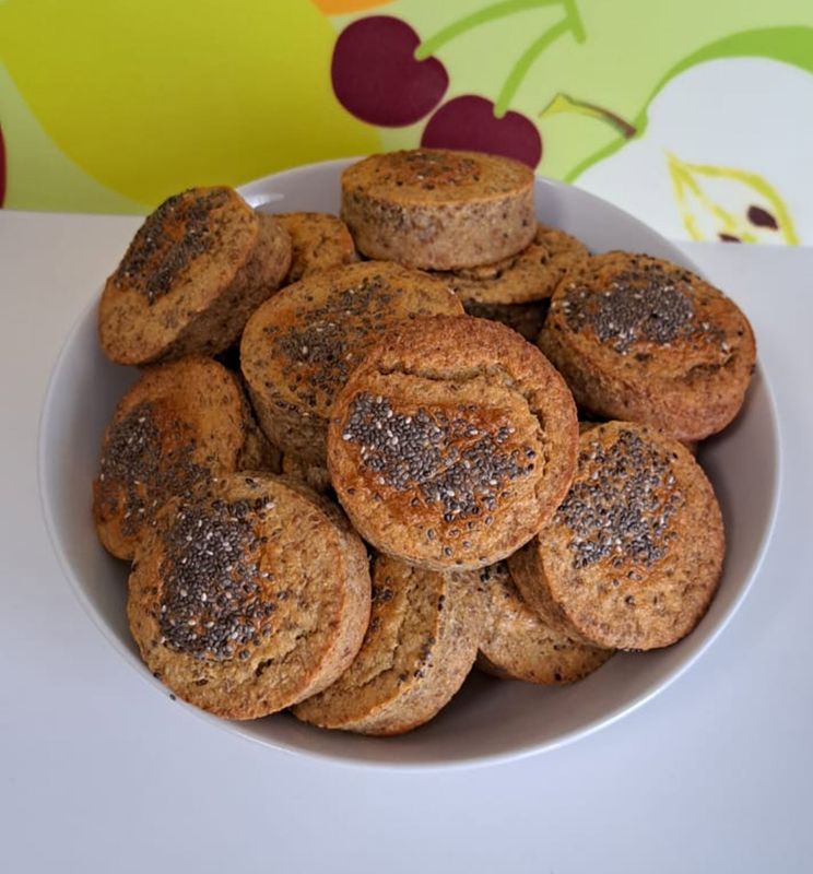 Greek Yogurt Lentil Mini Buns with Chia Seeds