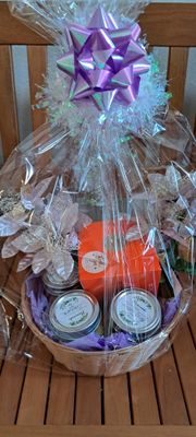 Custom Gift Baskets – Jams, Breads & Artisan Treats