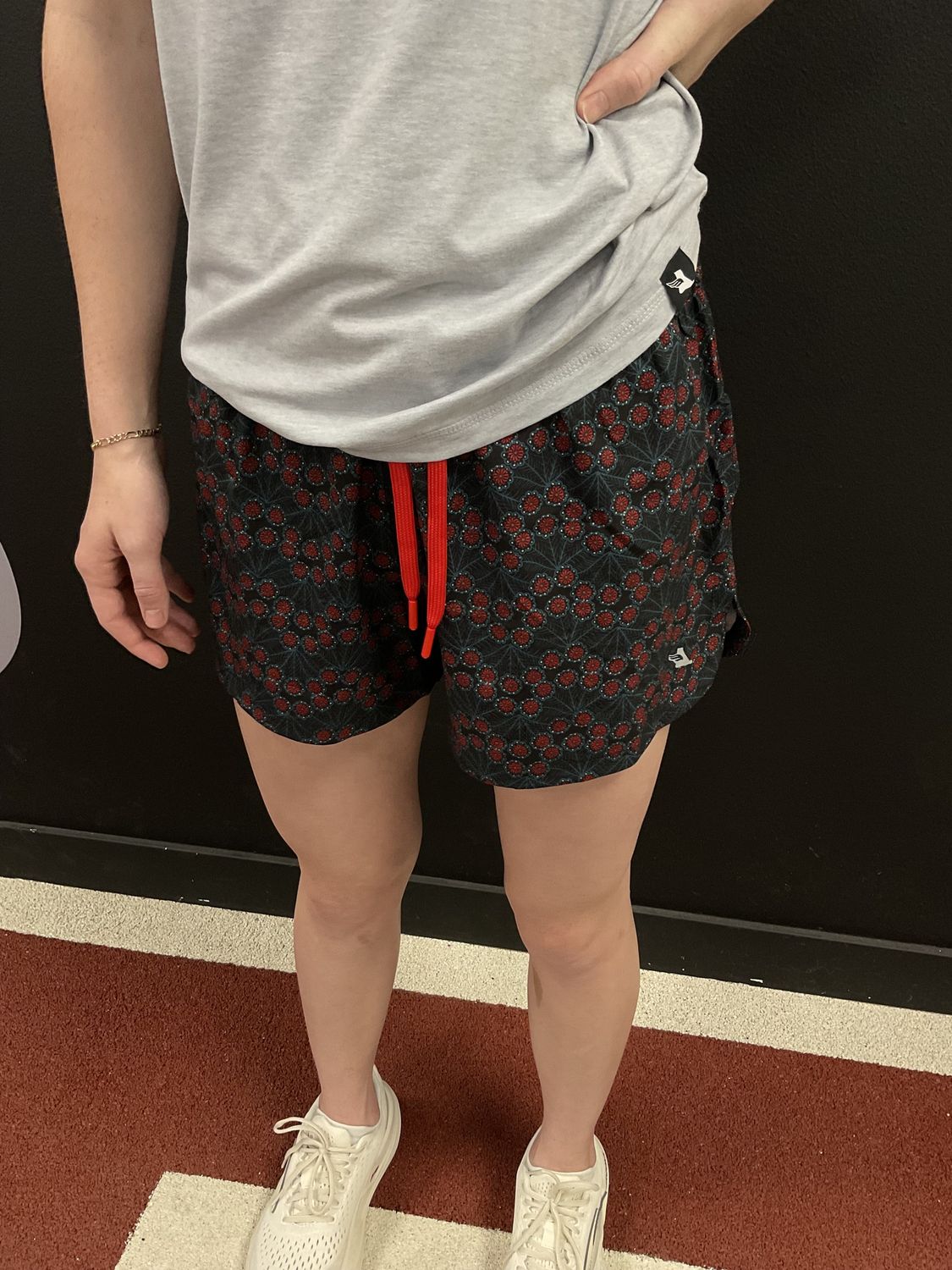 Women’s Essential Running Short Black/Green/Red