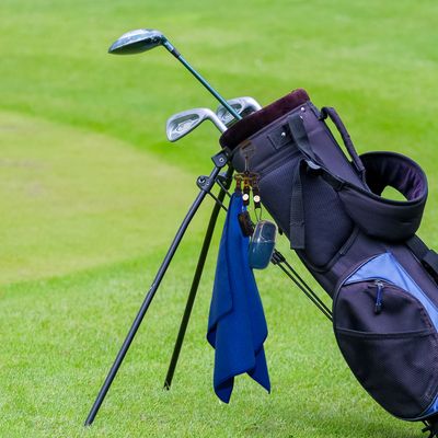 Golf Kit med handduk, borstar, bälteshållare och karbinhake - Allt-i-ett lösning för golfspelet