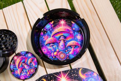 Mushroom Ashtray, Large Glass Ashtray for cigarette cigar, Black Ashtray Outdoor Glass Circle Ashtrays (3x3inch)