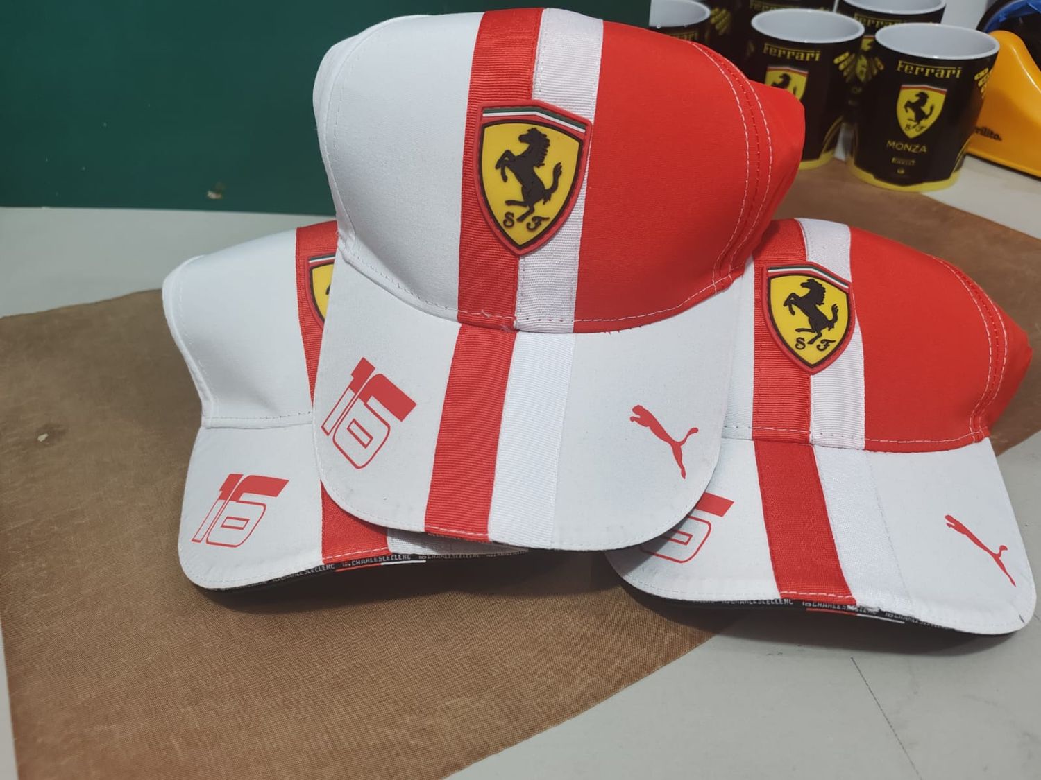 Gorra Ferrari 2024