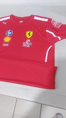 Playera cuello redondo Replica Ferrari