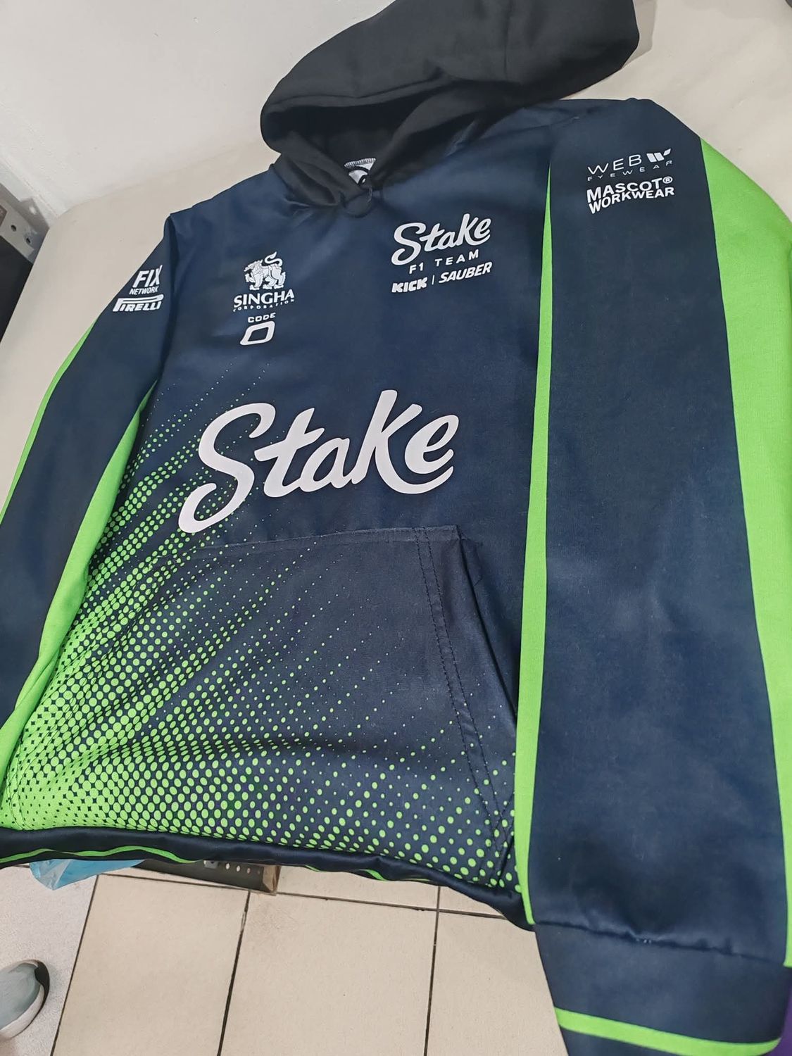 Sudadera Replica Stake 2025