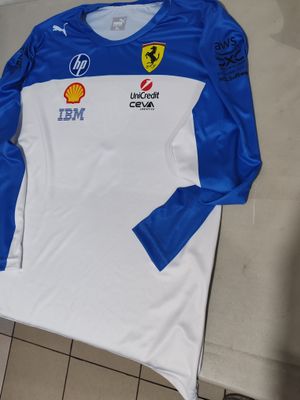 Playera manga larga piloto Ferrari Miami