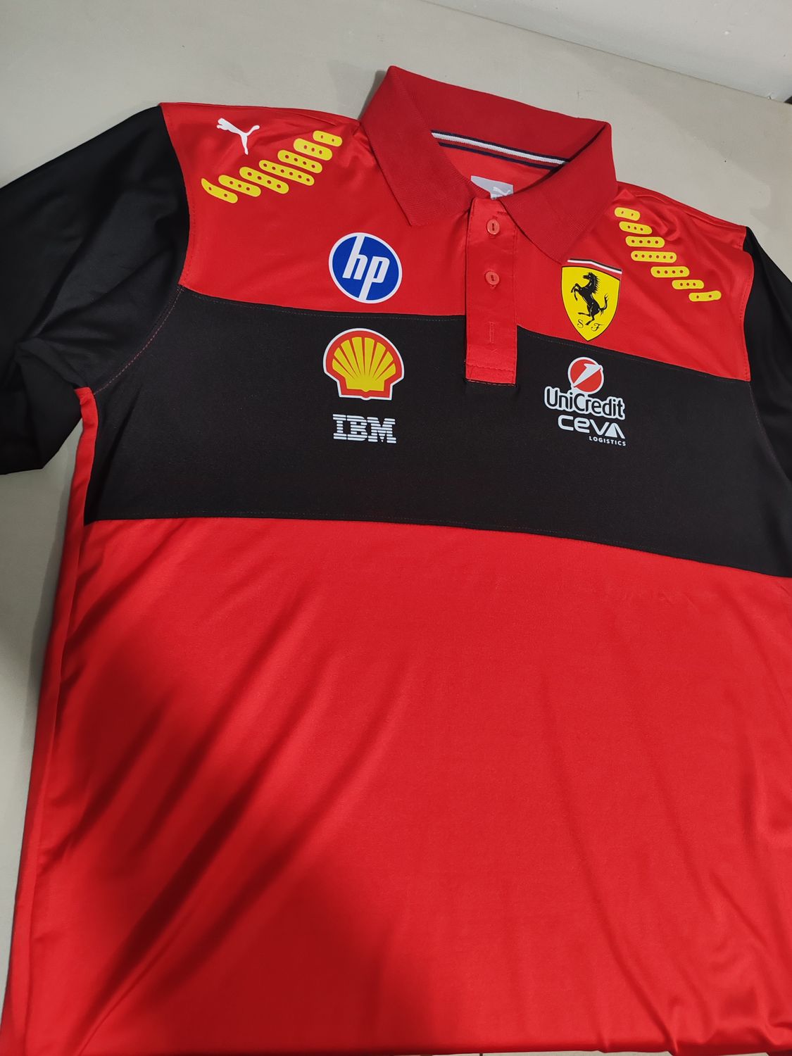 Playera polo Versión Ferrari retro