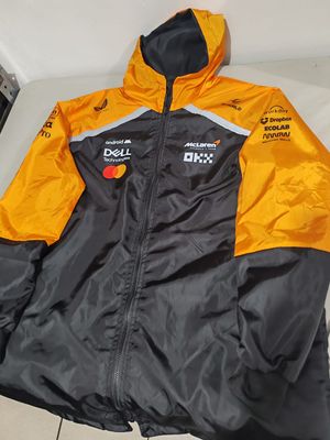 Chamarra tipo Cazadora Maclaren  2025