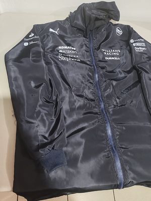 Chamarra tipo casodora Versión Williams 2025