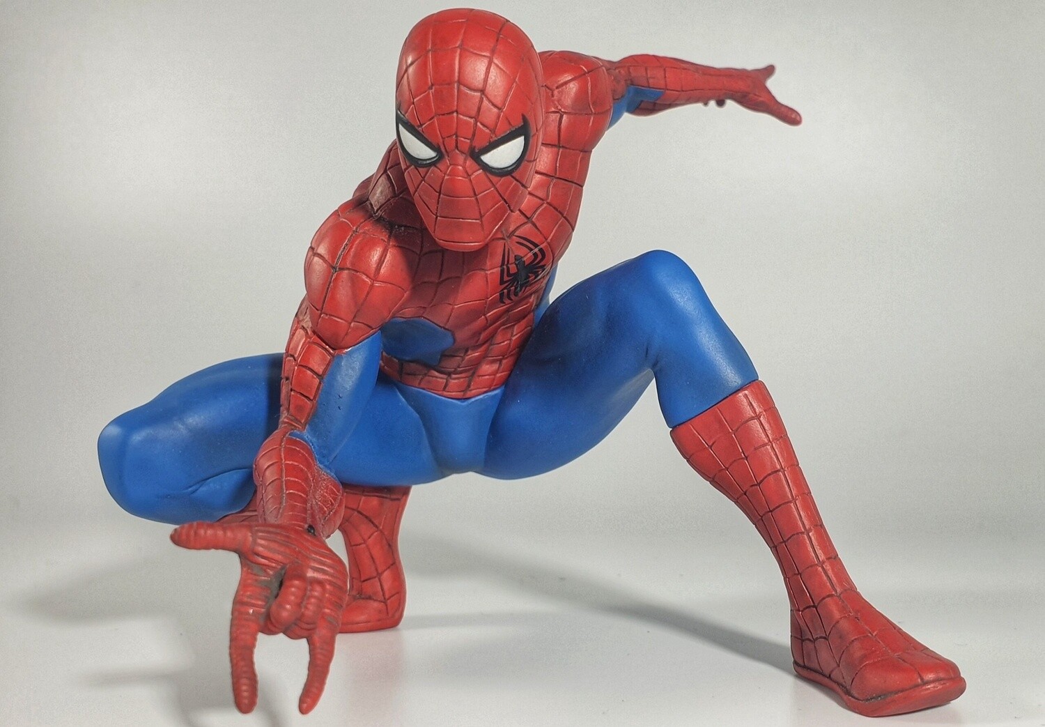 Spider-Man 1/10th Scale Statue with Magnetic Base - Kotobukiya ARTFX