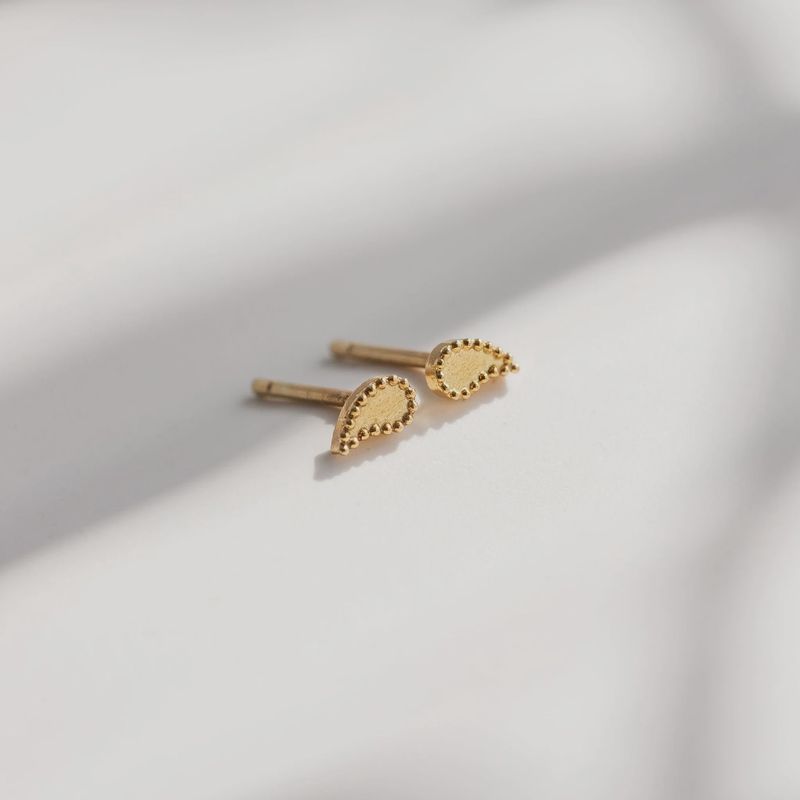 Gold Seed Card Yin Studs - 2664