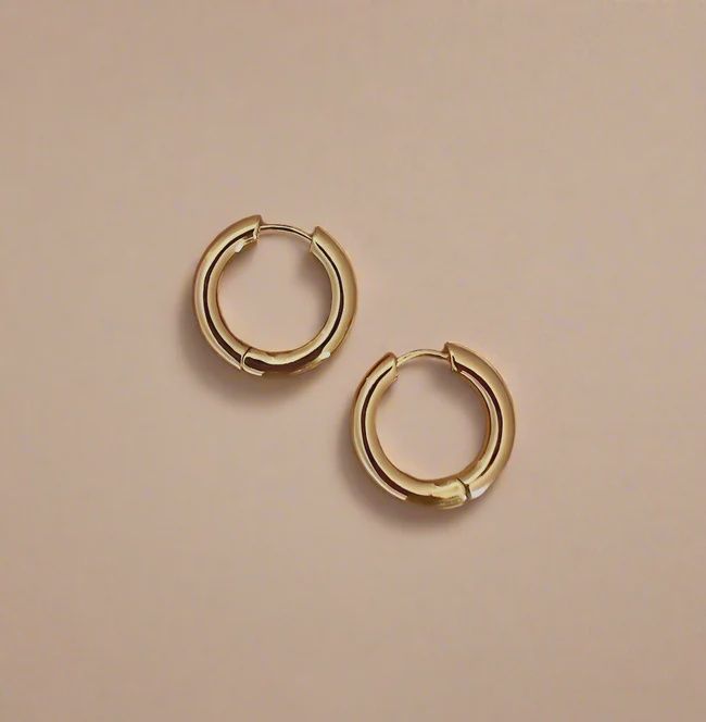 Chubby Huggie Hoops