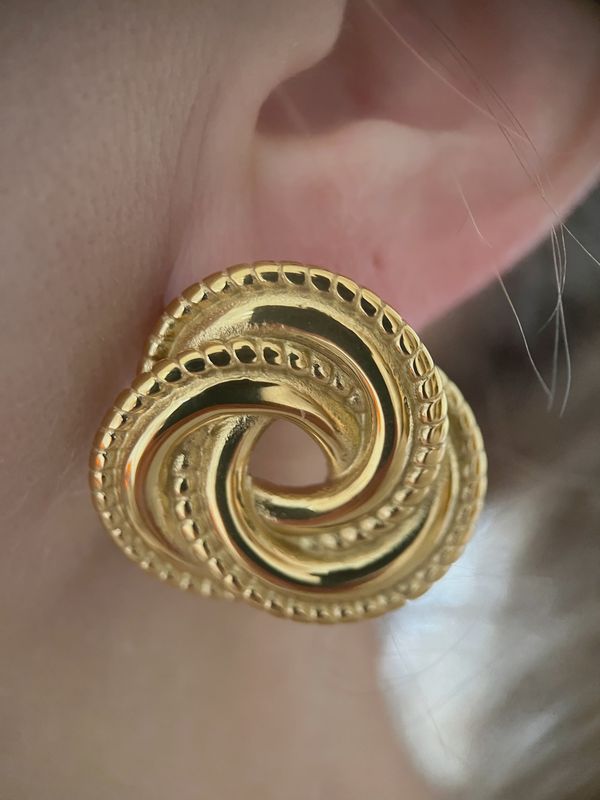 Large Knot Studs