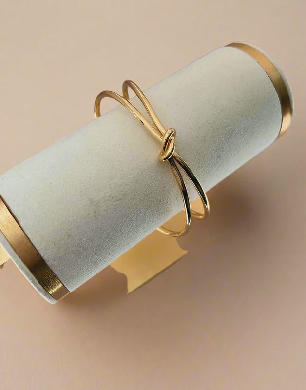 Knot Cuff