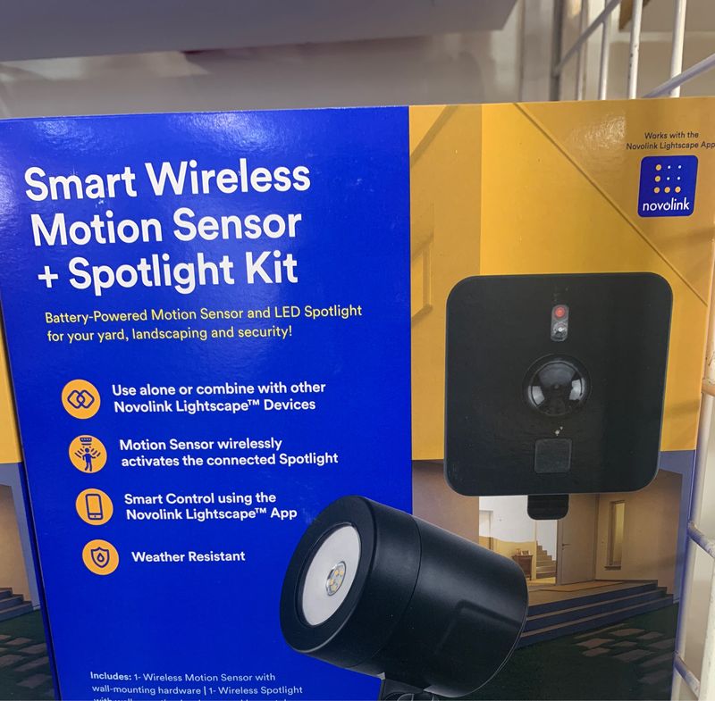 NovoLink Wirelessly Connected Battery Operated LED Spot Lights with Motion Sensor