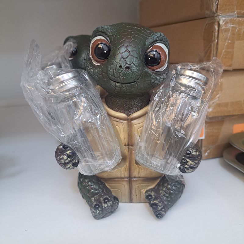 turtle shello spice salt n pepper shaker