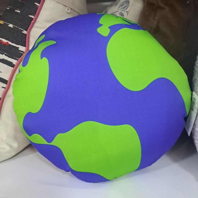 Decorative throw pillow