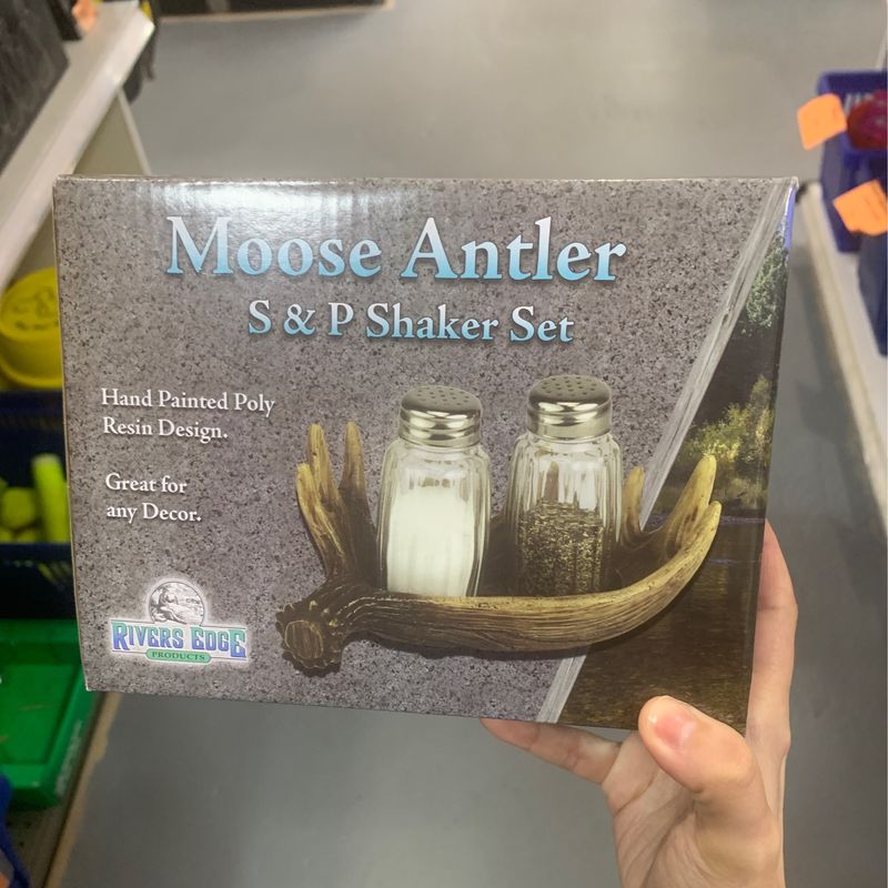 moose antler salt n pepper shaker