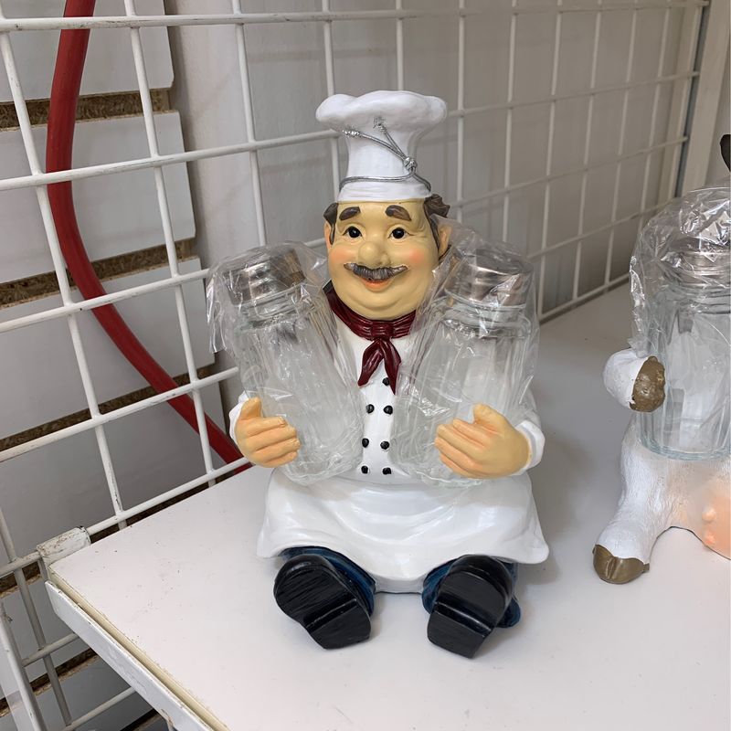 Chef salt n pepper shaker bon appetit
