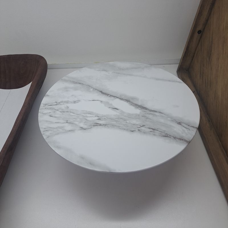 Threshold cake stand