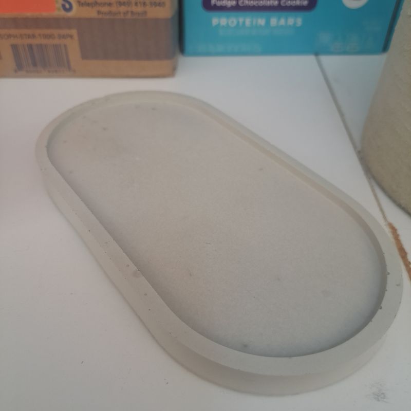 Concrete soap dish