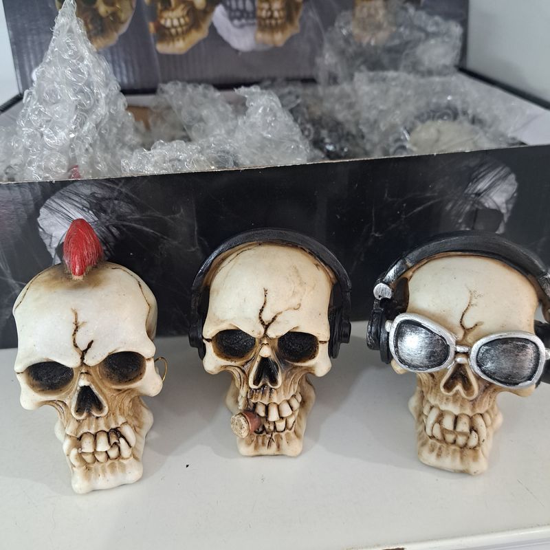 skulls w glasses / headphones / red hair
