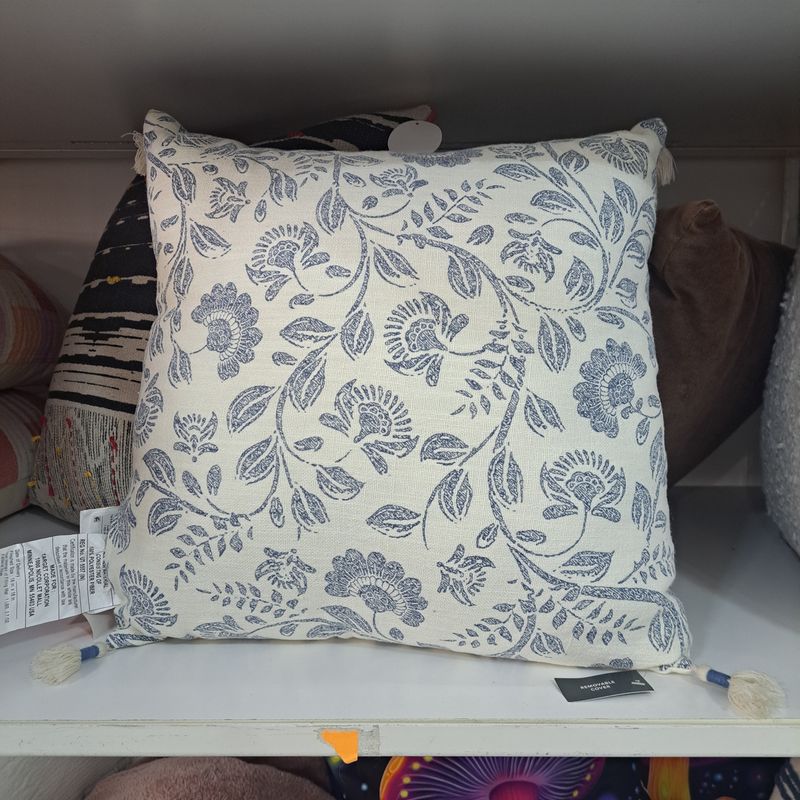 Decor Throw pillow 10