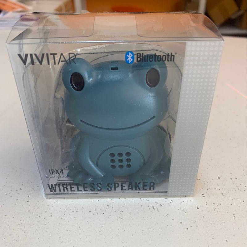 Vivitar wireless speaker frog