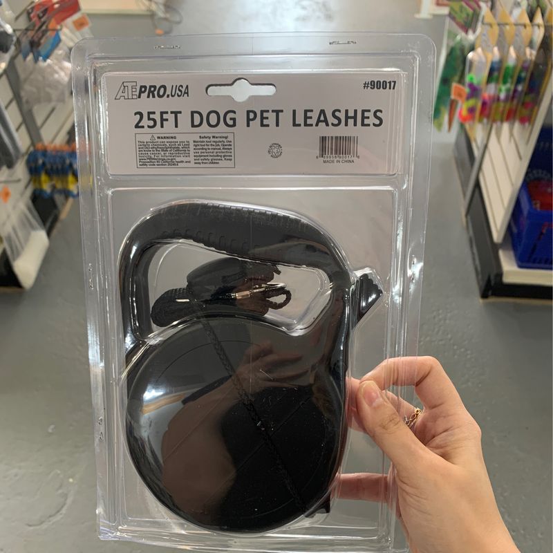 25' retractable dog leash