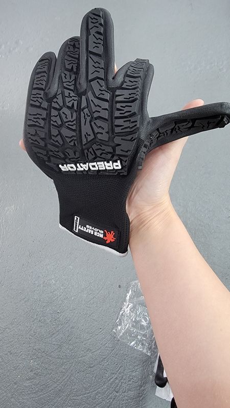 predator gloves