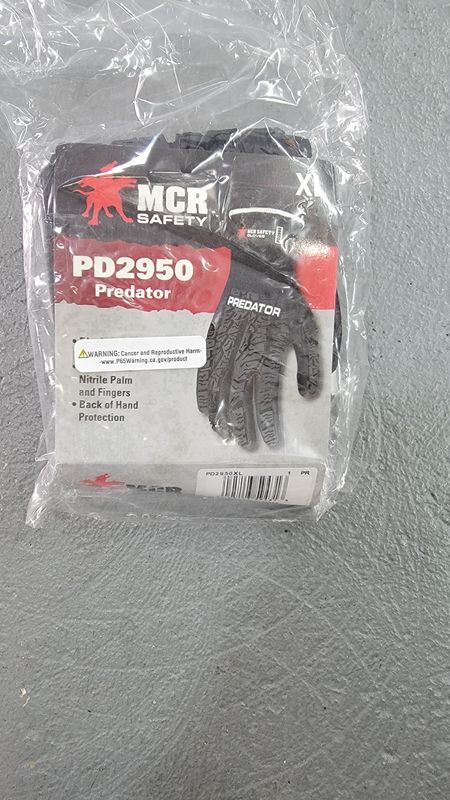 predator gloves