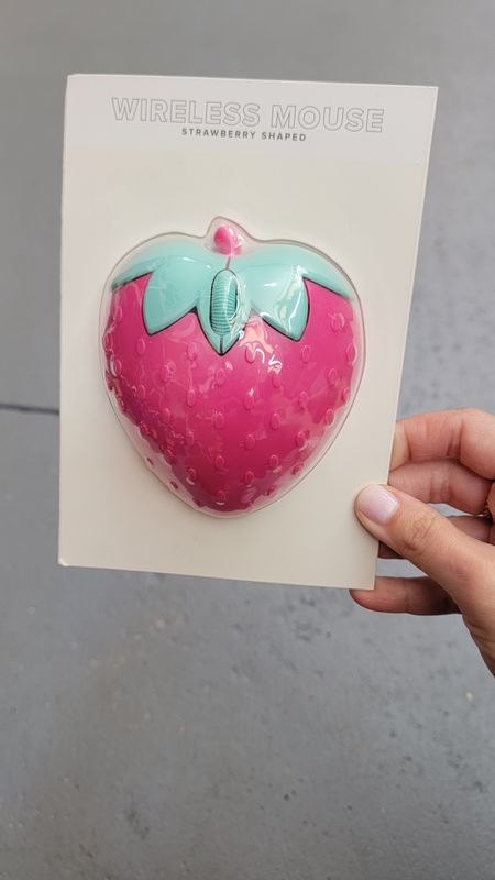 Strawberry shaped wireless mouse