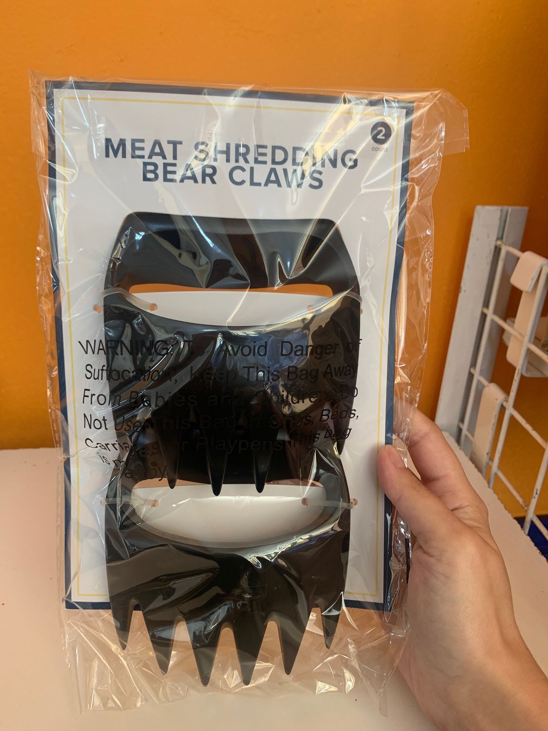 Meat shredding bear claw