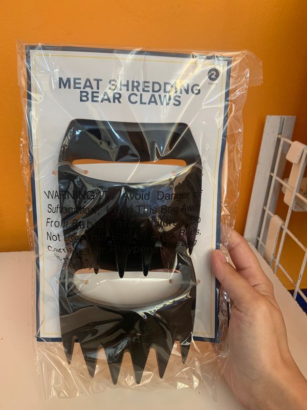 Meat shredding bear claw