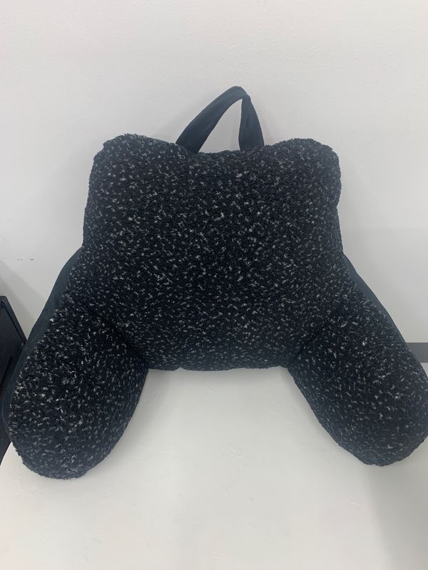 Bed sit pillows black