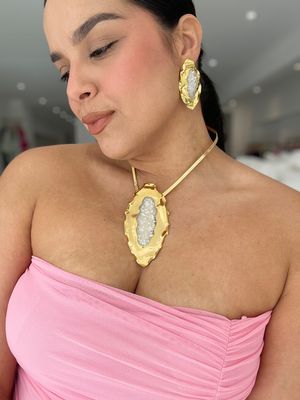 Exotic Pendant Necklace Set