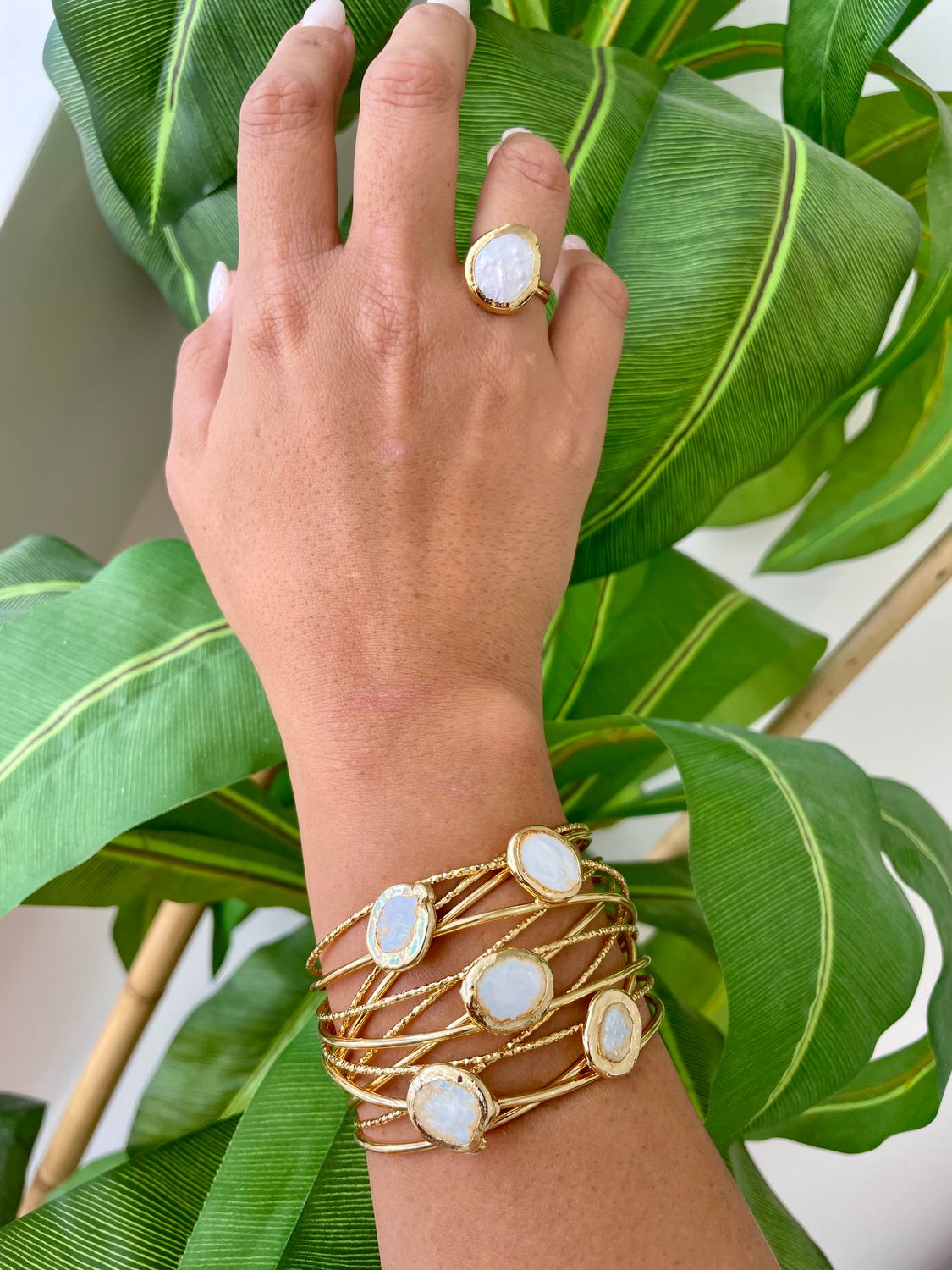 Gold Pearly Bangle Set